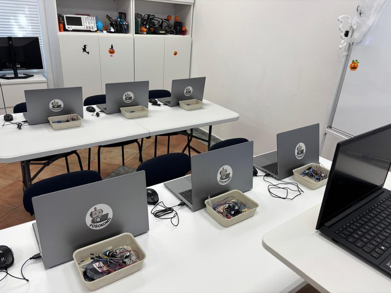 Učionica sa Arduino kompletima - Robo Škola